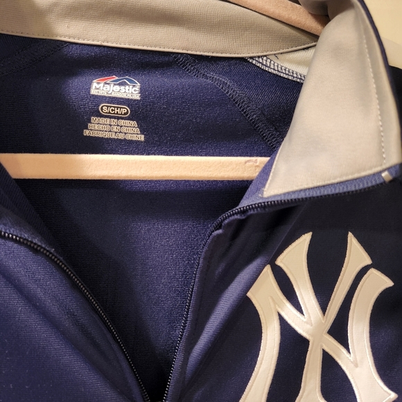 Majestic Yankees Jacket - Picture 3 of 3